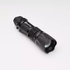 lanterna-bolt-invictus-1_1.webp